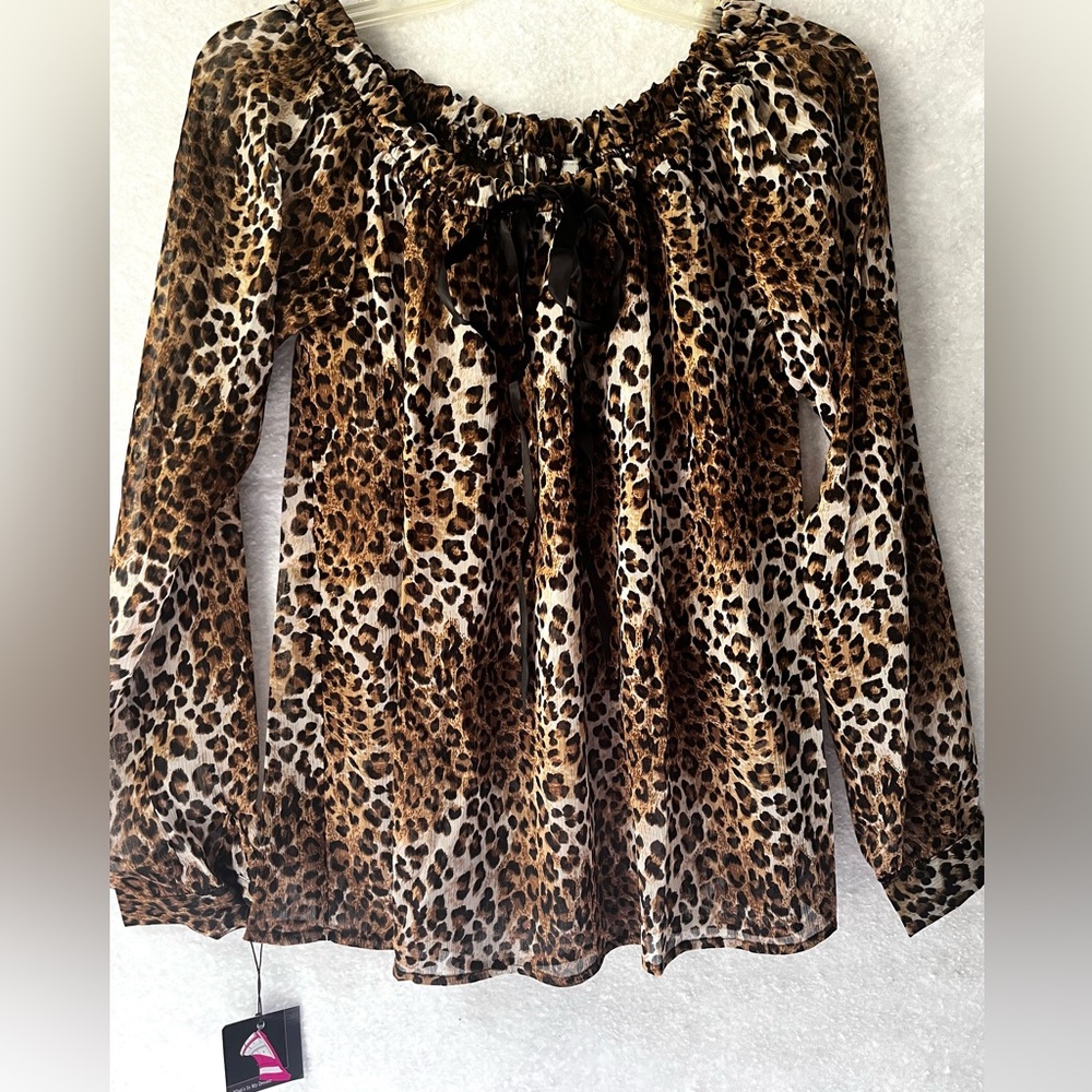 Luz Leopard Print Long Sleeve Sheer Pullover Top Size M